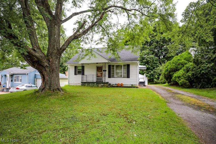 Welcome to 1191 Leonard Boulevard in Kent, OH!  This charming home features 1,344 sq. ft. of living space with 3 bedrooms, (2 on the 1st floor) and 2 full bathrooms, an eat in kitchen, spacious living room, partially finished basement and a 2-car detached garage.
Don't let the cosmetic issues scare you away; as this home has had a number of upgrades the last 5-6 years including a newer electric service panel, meter base and some new wiring, roof is approx. 5 years old, furnace is approx. 6 years old, and the A/C is approx. 3 years old.  The home has new insulation in the attic and the kitchen flooring is newer.  A little paint and flooring would go a long way in this home.  Minutes from downtown Kent/Kent State University, downtown Ravenna, Neomed, and all major roadways.  Schedule your showing today!