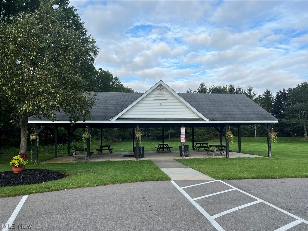 Lakeside Vill - Residential