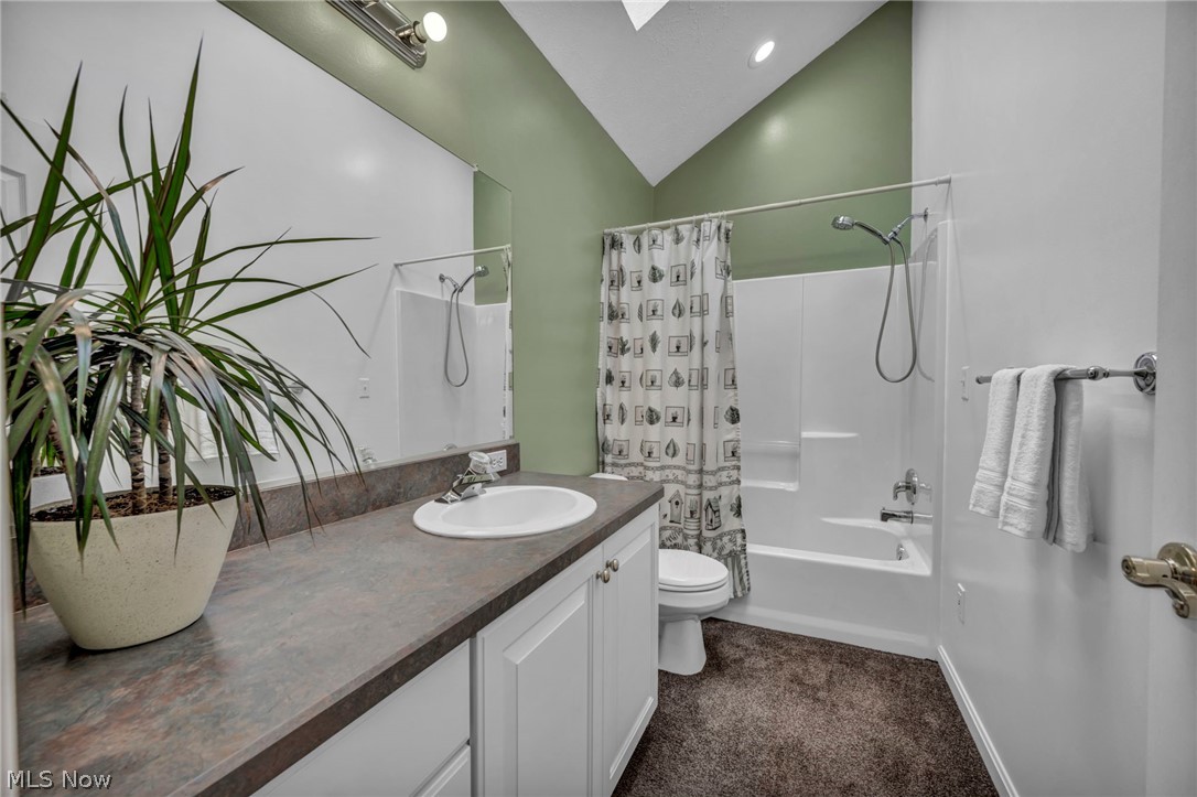 Lakeside Vill - Residential