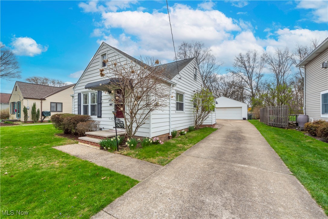 24275 Smith Avenue, Westlake, Ohio image 24