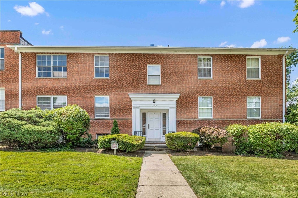 Photo of 3279 Warrensville Center Road #3A, Beachwood, OH 44122 (MLS # 5220210)