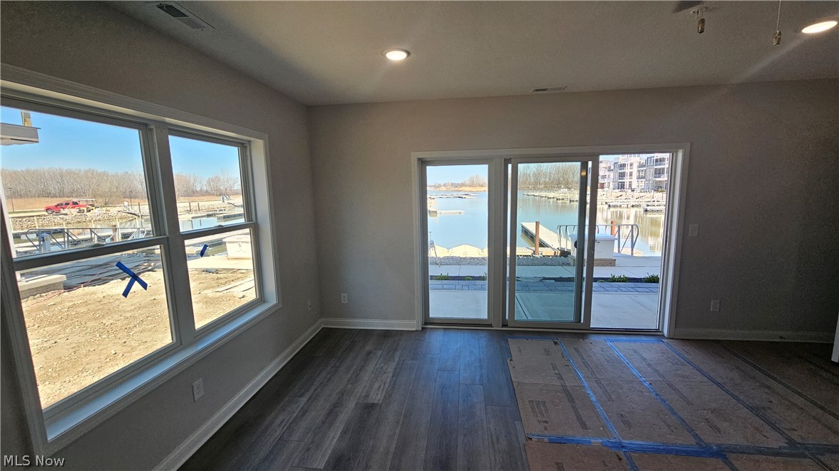 Marblehead Estates & Yacht Club - Residential