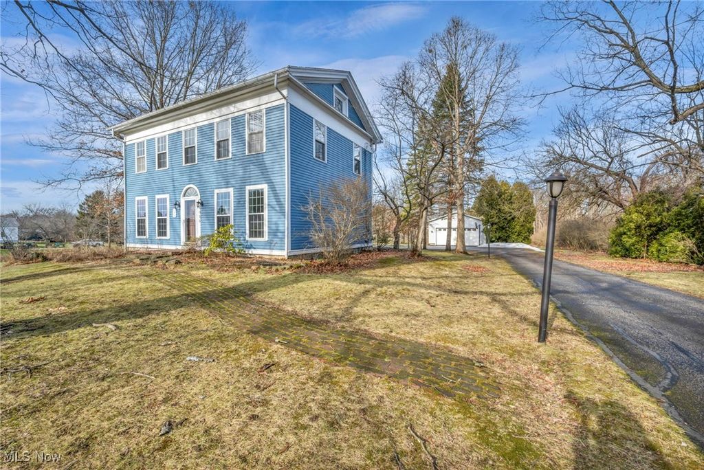 Photo of 8055 Euclid Chardon Road, Kirtland, OH 44094 (MLS # 5180396)