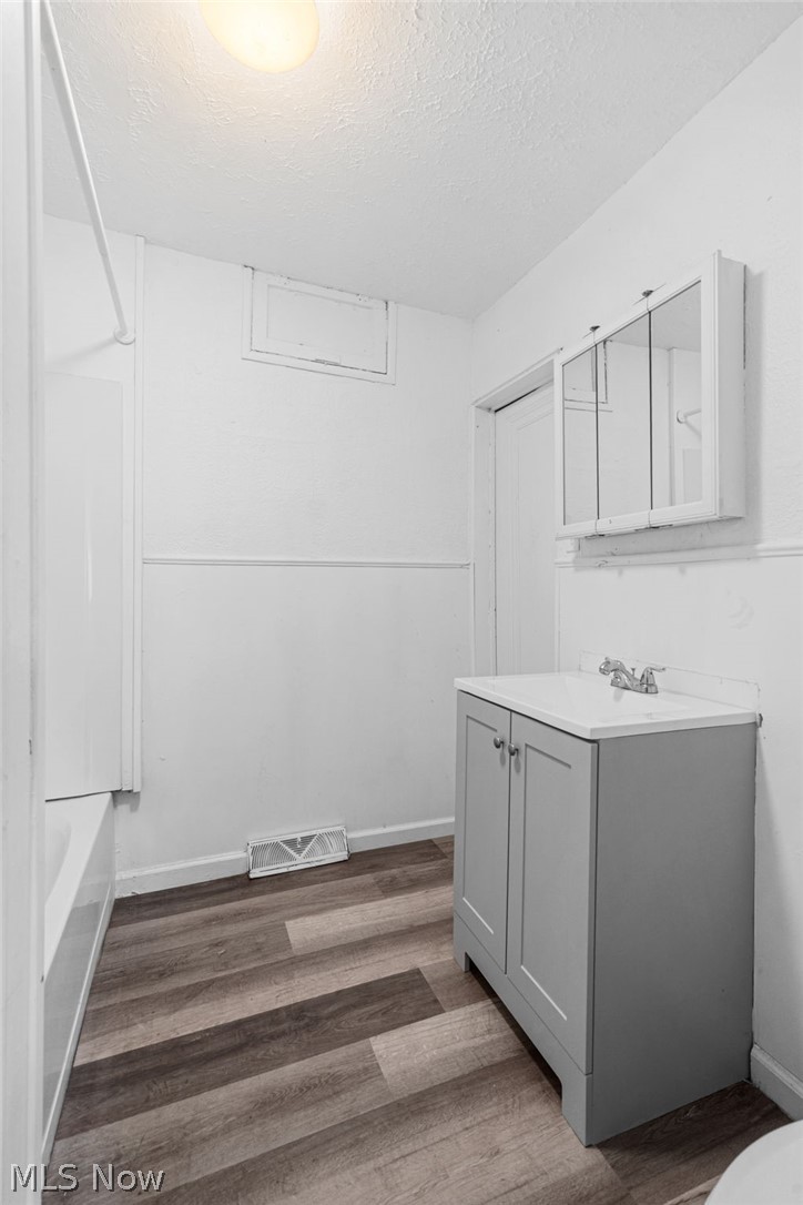 Kenwood - Residential Income