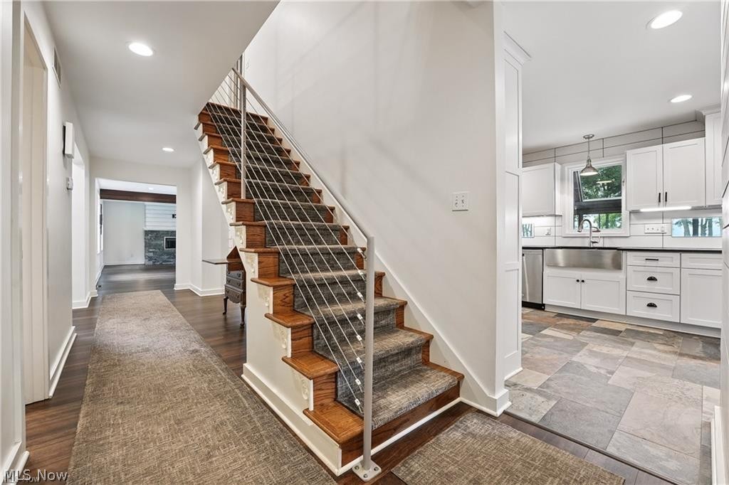 L M Glassford 01 - Residential