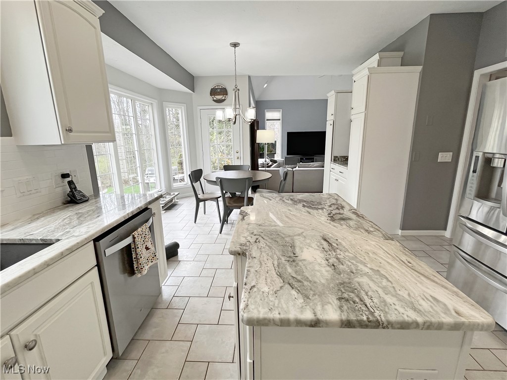 5685 Deer Creek Drive, Willoughby, Ohio image 18