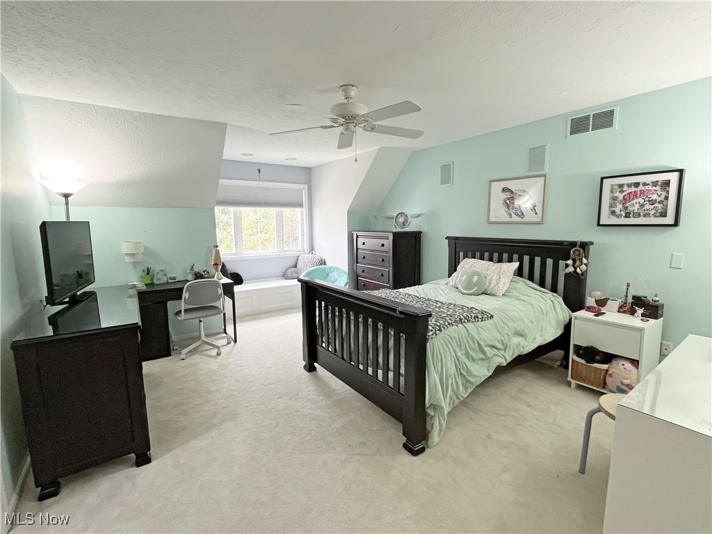 5685 Deer Creek Drive, Willoughby, Ohio image 32