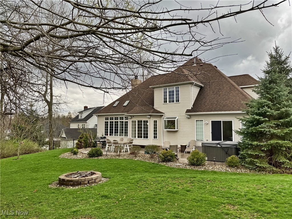 5685 Deer Creek Drive, Willoughby, Ohio image 3