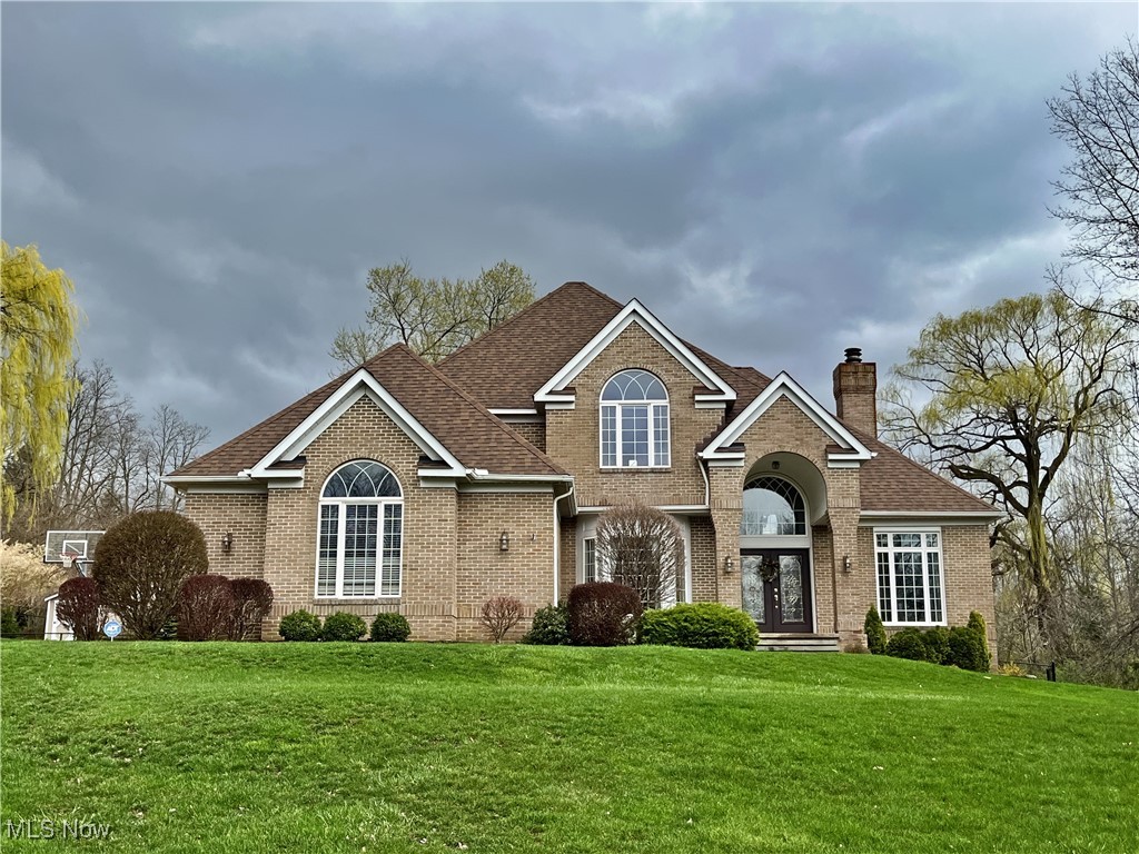 5685 Deer Creek Drive, Willoughby, Ohio image 2