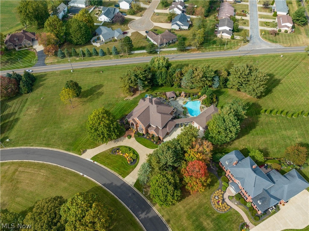 2389 Amberwood Circle NE