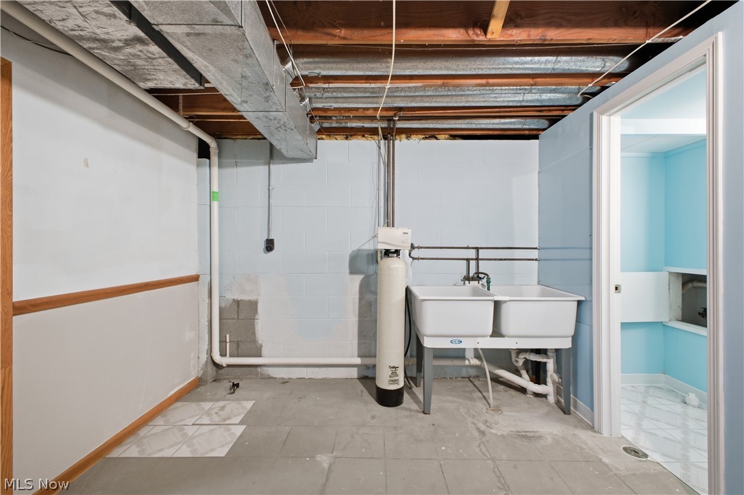 Hilltop Corner Condos - Residential