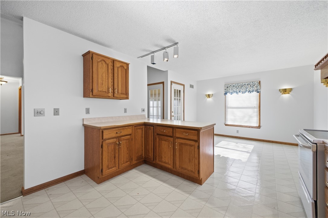 Hilltop Corner Condos - Residential