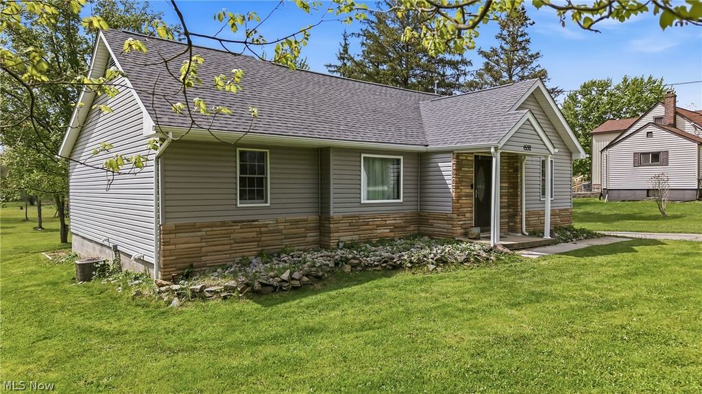 Photo of 1532 S Stateline Road, Masury, OH 44438 (MLS # 5208374)
