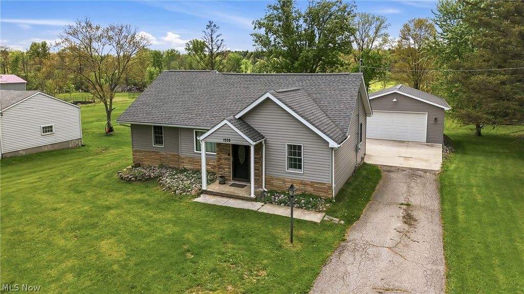 Photo of 1532 S Stateline Road, Masury, OH 44438 (MLS # 5208374)