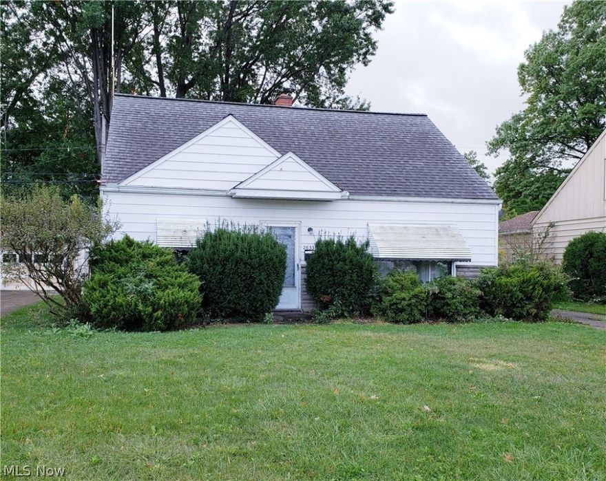 Great for an investor or first time home buyer to make their mark. Also Close to the new Amazon fulfilment center.  So much potential in this 4 bedroom home on a lovely quiet street in Euclid. Roof is 2 years old. Home is sold AS IS.