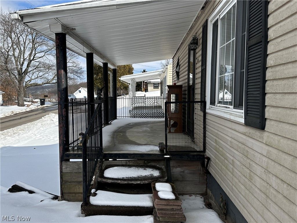 Photo of 1032 Race Street, Zanesville, OH 43701 (MLS # 5186775)