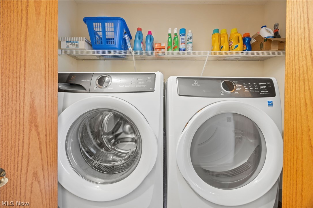 Villas Sterling Oaks Condo - Residential