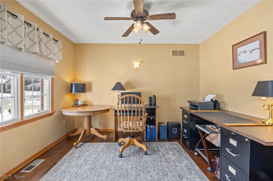 Villas Sterling Oaks Condo - Residential