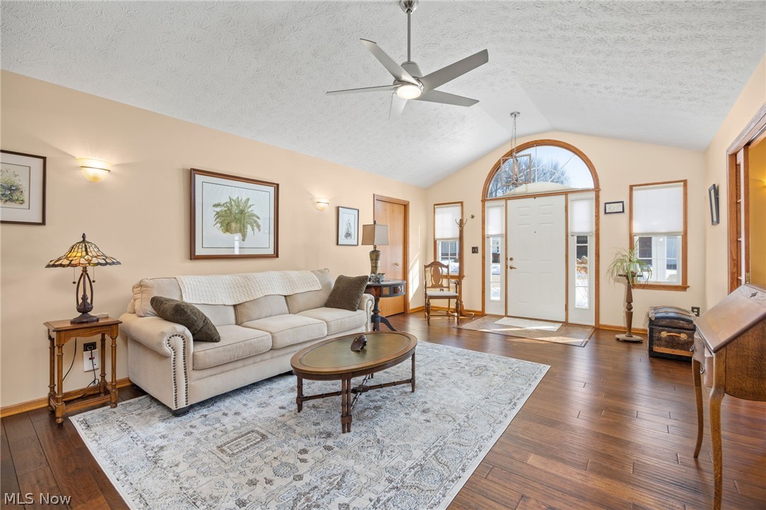 Villas Sterling Oaks Condo - Residential