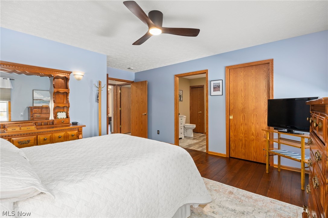 Villas Sterling Oaks Condo - Residential