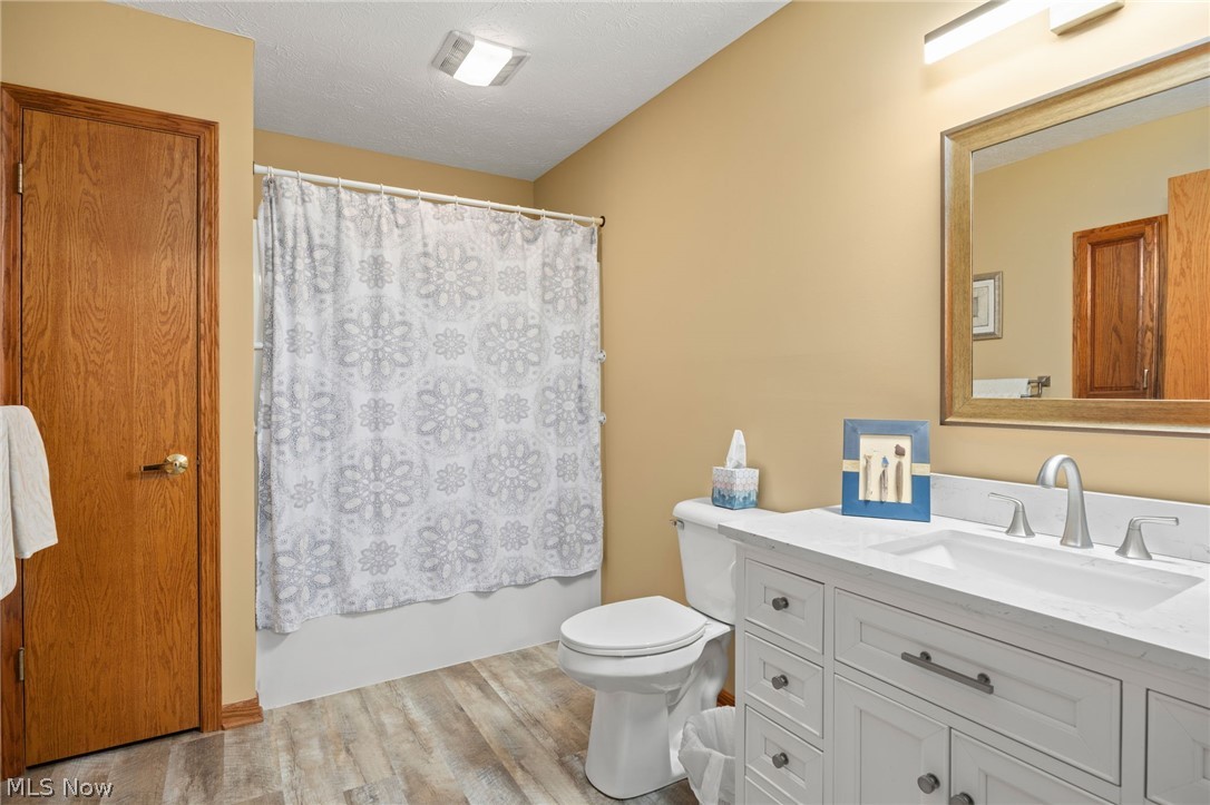 Villas Sterling Oaks Condo - Residential