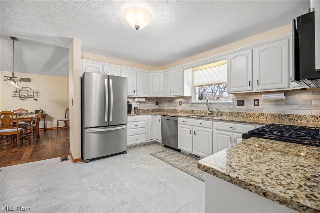 Villas Sterling Oaks Condo - Residential