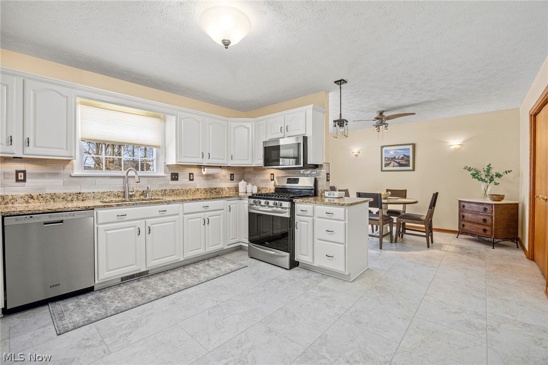 Villas Sterling Oaks Condo - Residential