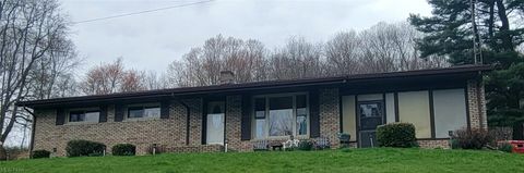 Single Family Residence in Dover OH 6982 Canal Road.jpg