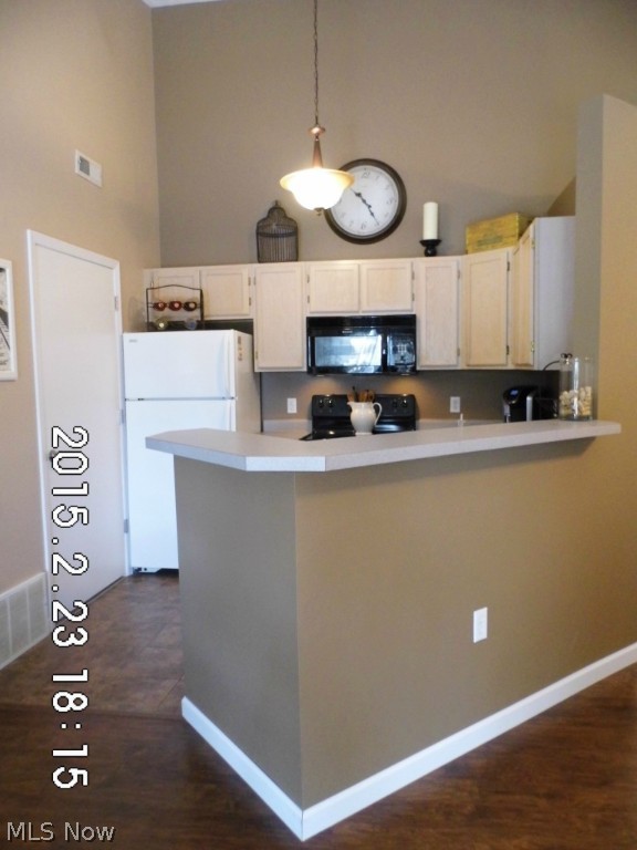 Brookledge Commons Condos - Residential