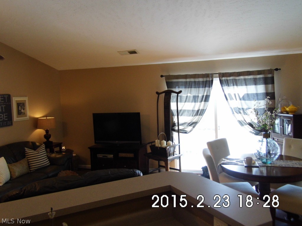 Brookledge Commons Condos - Residential