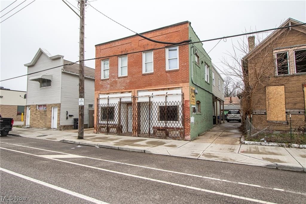 Retail or office space for lease.