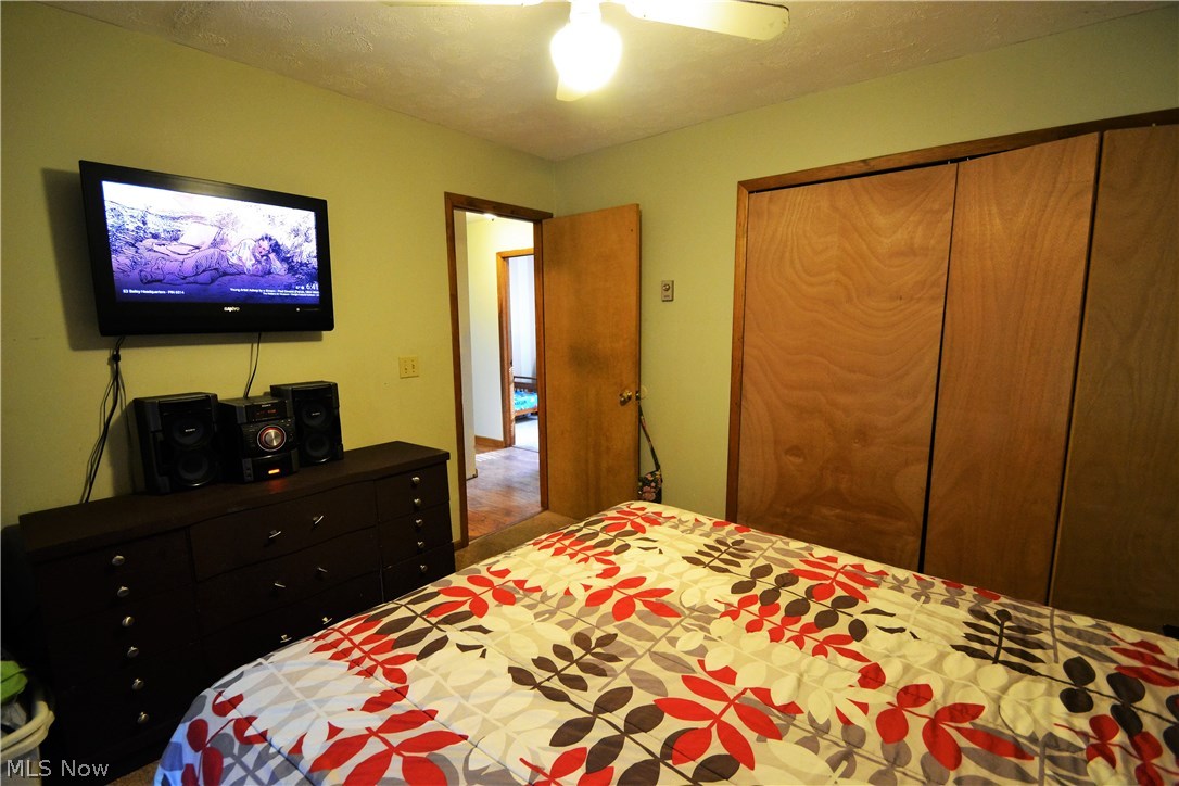 Road Island Lakes - Residential