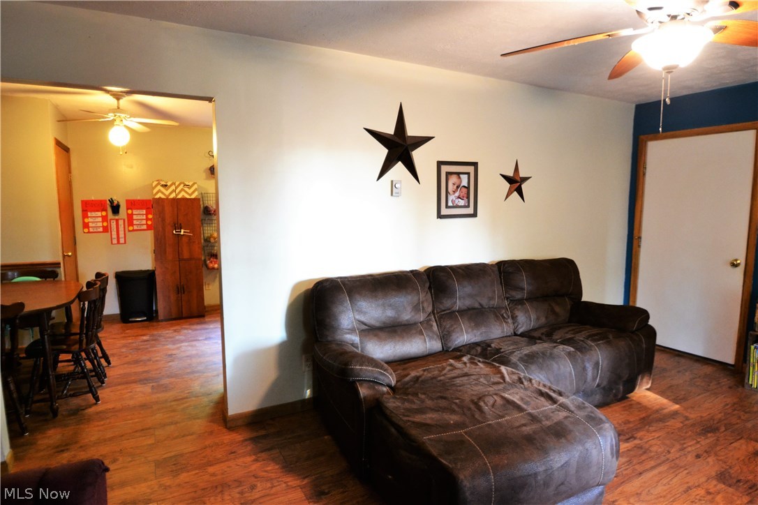 Road Island Lakes - Residential