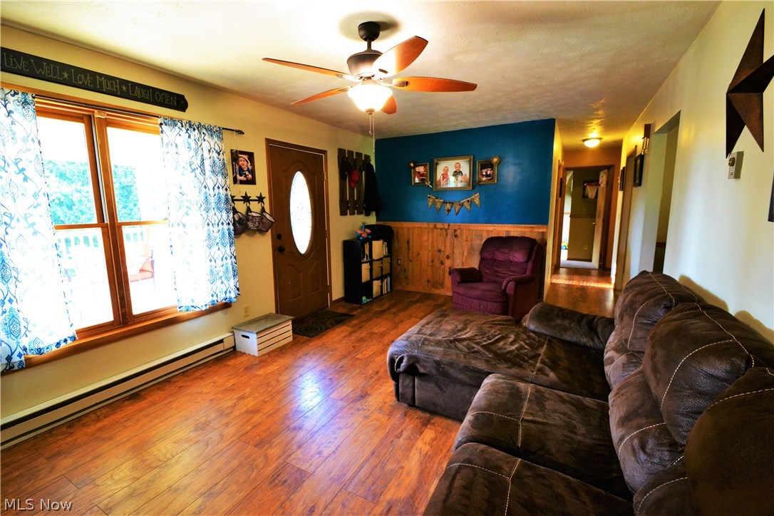 Road Island Lakes - Residential