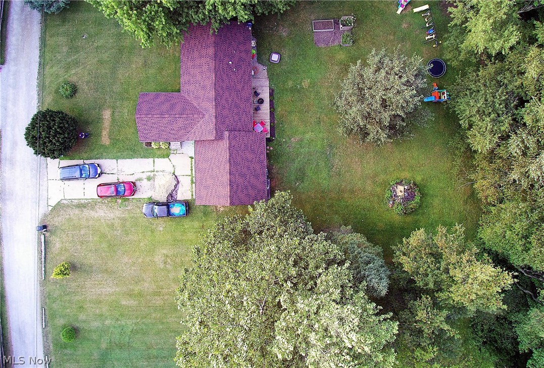 Road Island Lakes - Residential