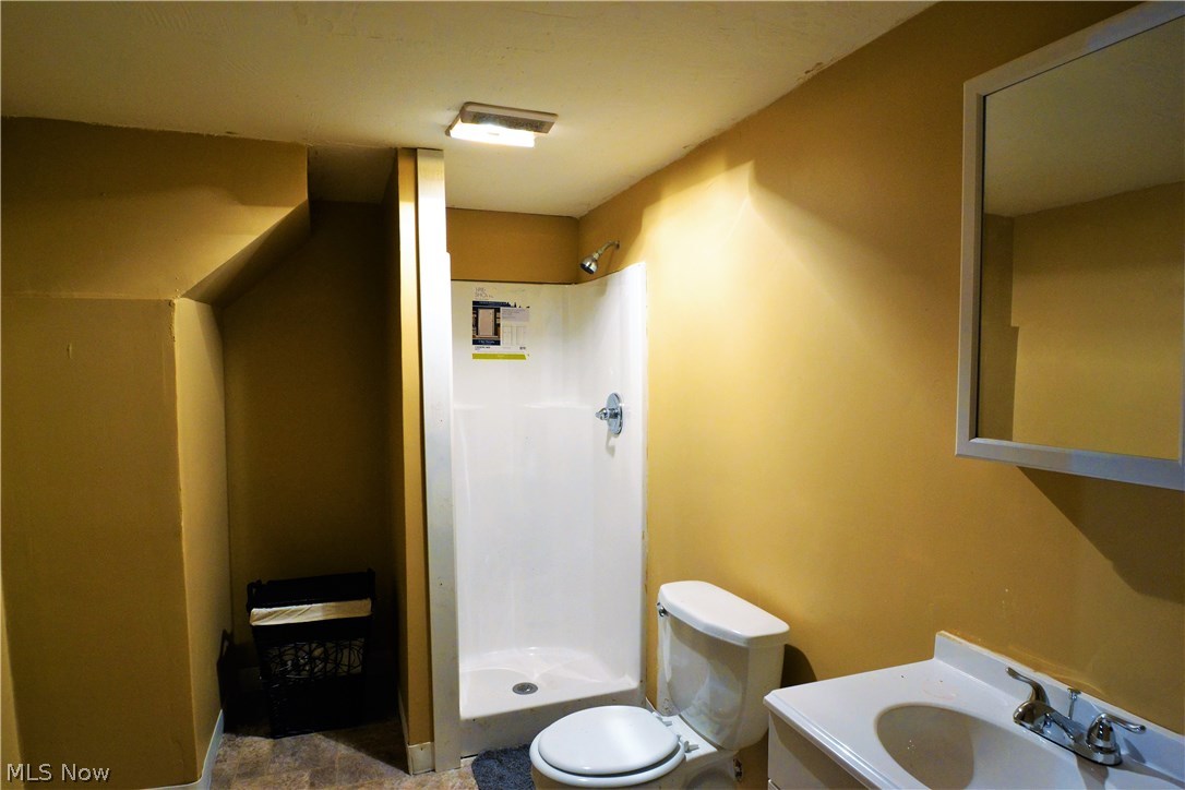 Road Island Lakes - Residential