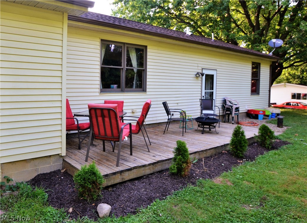 Road Island Lakes - Residential