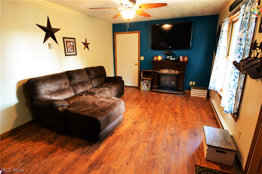 Road Island Lakes - Residential