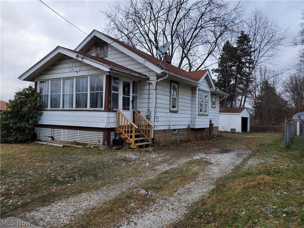 Attention investors! This ranch style home offers new furnace and AC - 2021; hot water tank - 2014; newer refrigerator, stove, gutters, and waterproofed basement with glass block windows. This home home has great potential!
Detached 2 car garage.