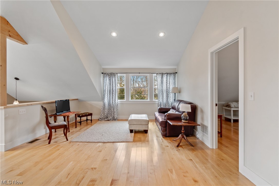 Village/Hudson/Zone 5 - Residential