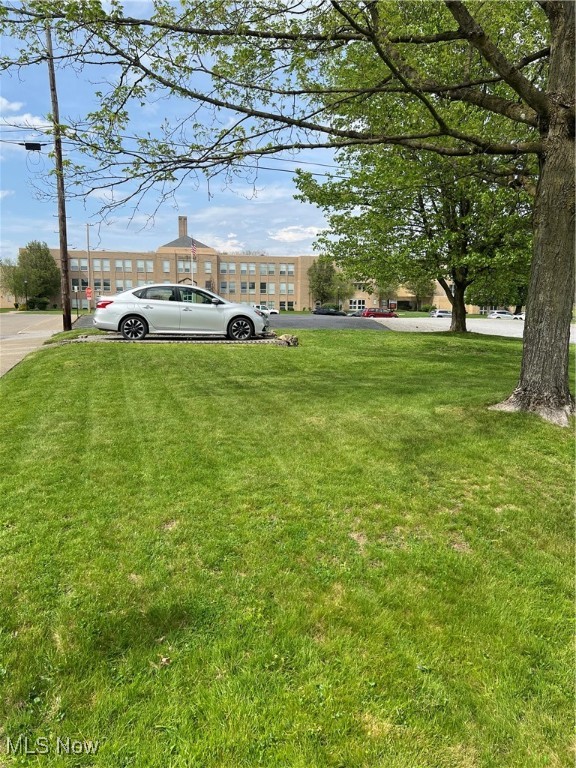 372 W North Avenue, East Palestine, Ohio image 5