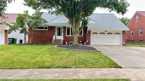Homes For Sale - 1787 E 227th Street<br/> Euclid, OH 44117