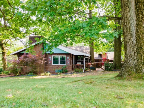 Homes For Sale - 2912 Edelweiss Drive<br/> Sugarcreek, OH 44681