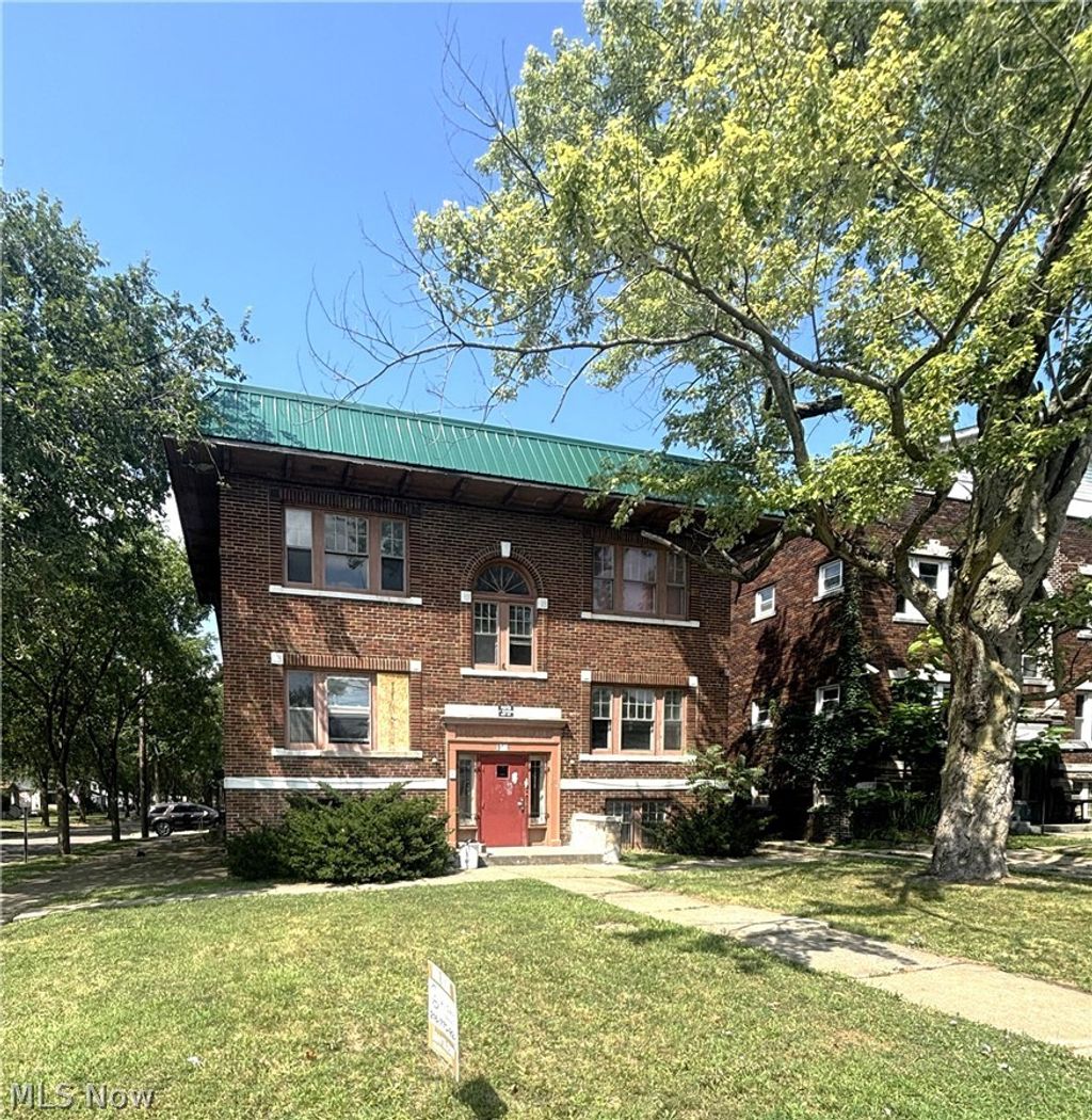 Photo of 918 Copley Road #5, Akron, OH 44320 (MLS # 5199436)