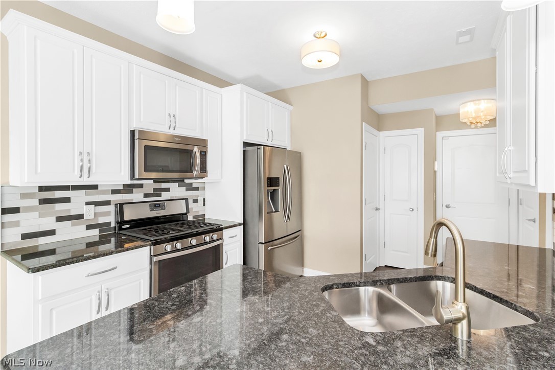 Lake Club at Larimar - Residential