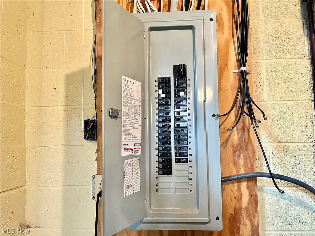 Connecticut Western Reserve - Residential