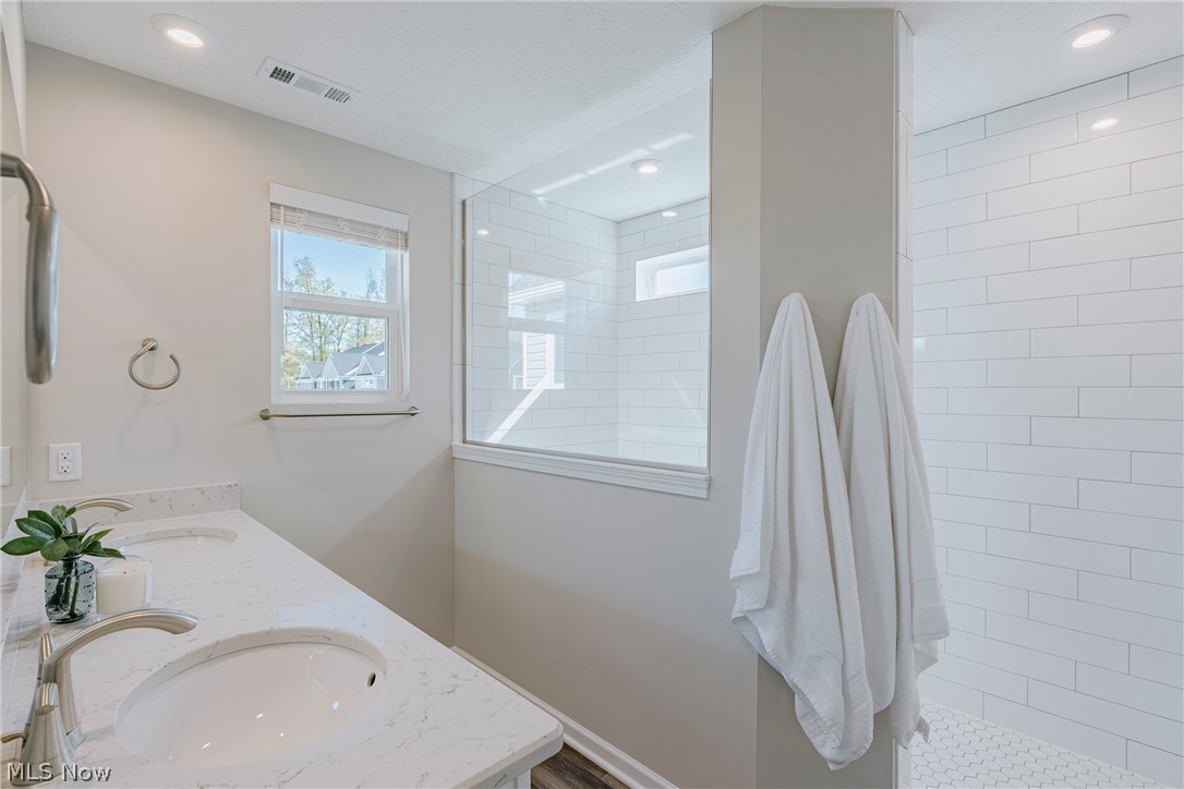 Parkway Xing Ph - Residential