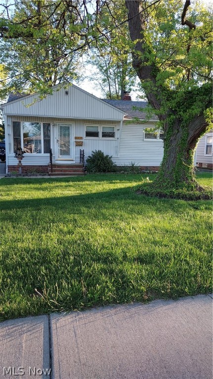 Beautiful 3 bedroom 2 full bath Ranch located in Willowick. This home features 2 kitchens one on the main floor and one in the basement. There is also a large family room along with a nice size living room. Close to school, shopping, dining and the highway. Schedule your private showing today.