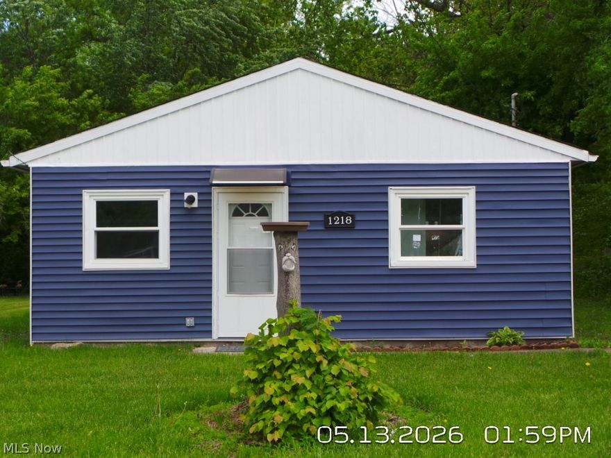 Attention empty nesters, folks looking for a full-time residence, a vacation home, or an investment property. Location, Location, Location. Cute ranch-style home with 4 bedrooms! You are located just minutes from the lake, Cedar Point, and situated in a location that draws people every season. 

Buyer and Buyer's Agent to perform their own due diligence.