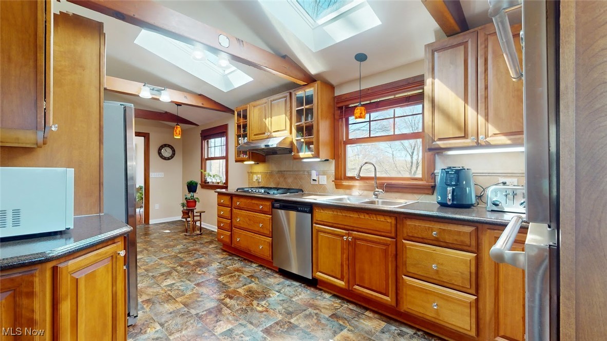 431 Somerset Drive, Chagrin Falls, Ohio image 9
